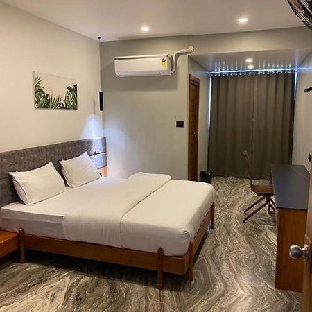 Luxe Inn Kannur Esterno foto