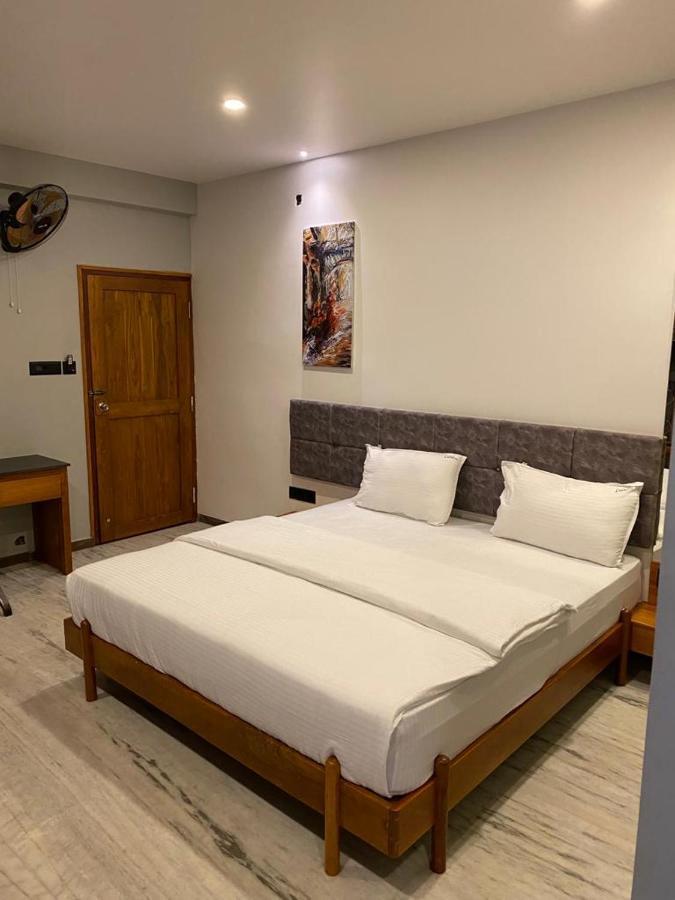 Luxe Inn Kannur Esterno foto