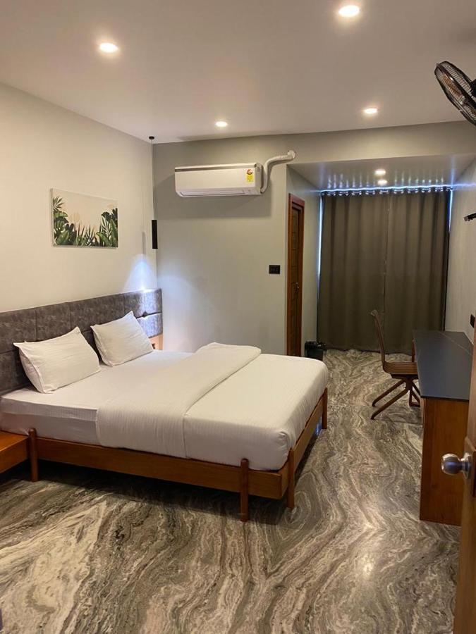 Luxe Inn Kannur Esterno foto