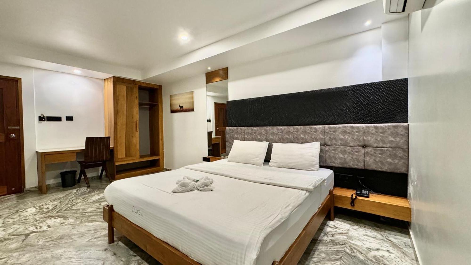 Luxe Inn Kannur Esterno foto
